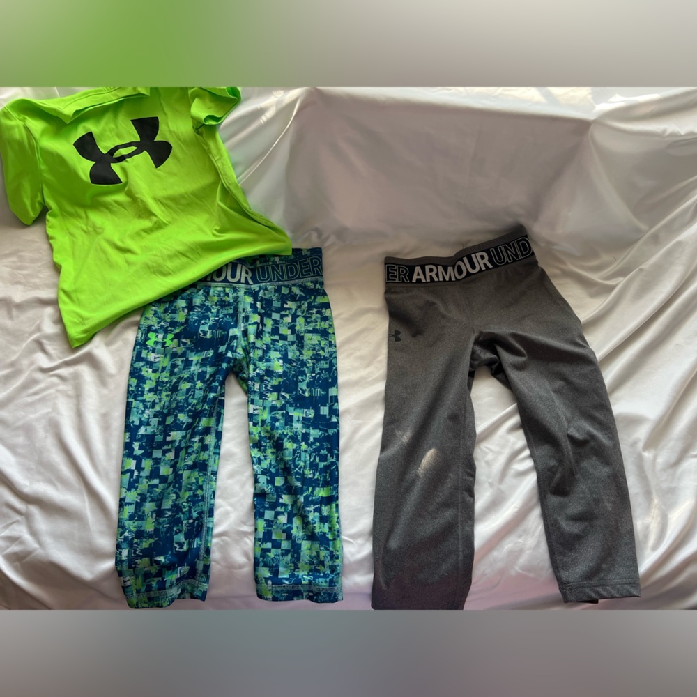 Under armour girls size small lot